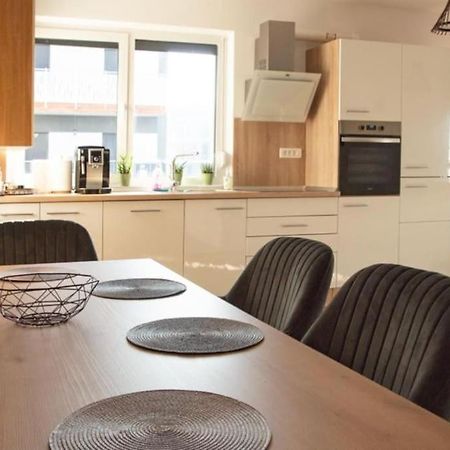 5 Dream Apartment 5 Cu Parcare Privata オラデア エクステリア 写真